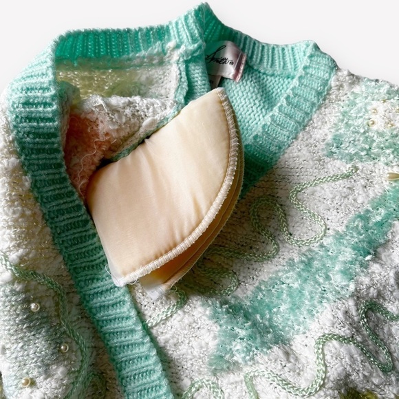 80s Jaclyn Smith Mint Green Beaded Sweater Pastel Pearls Grannycore Barbiecore M - Picture 12 of 15